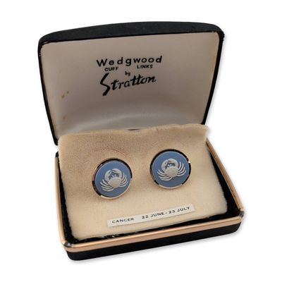 Sale Photo Thumbnail #524: Wedgwood by Stratton Zodiac Cancer Jasperware Cufflinks with Case