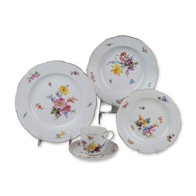 Sale Photo Thumbnail #123: 5pc Meissen Floral Porcelain Service Group