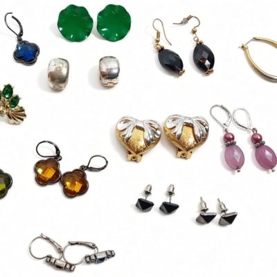Sale Photo Thumbnail #6: 14 Pair of Earrings