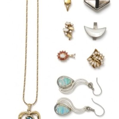 Sale Photo Thumbnail #281: 15-Piece Vintage Iridescent & Shell-Themed Jewelry