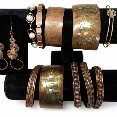 Sale Photo Thumbnail #322: Copper-Tone Mixed Jewelry Lot
