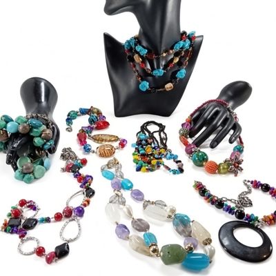Sale Photo Thumbnail #200: Vintage Beaded Jewelry Lot, Mixed