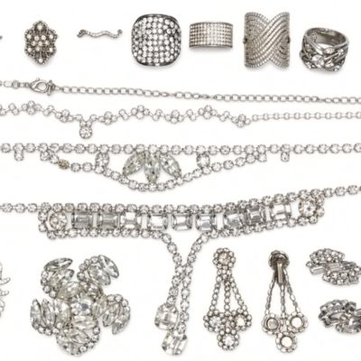 Sale Photo Thumbnail #264: Mixed Vintage Costume Jewelry Lot