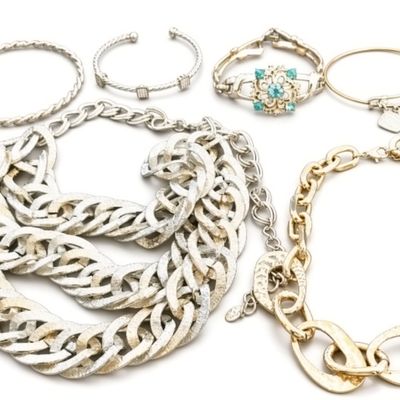 Sale Photo Thumbnail #40: 8pc Vintage Jewelry Lot