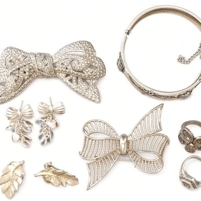 Sale Photo Thumbnail #251: 8-Piece Collection of Estate Fashion Jewelry