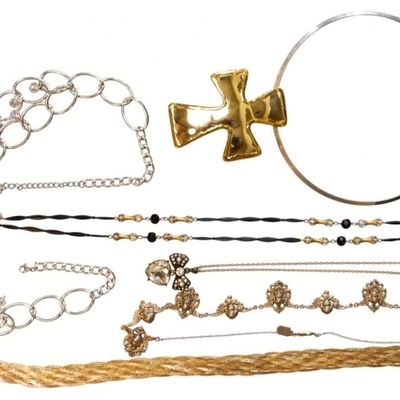 Sale Photo Thumbnail #258: Gold & Silver Tone Necklace Lot