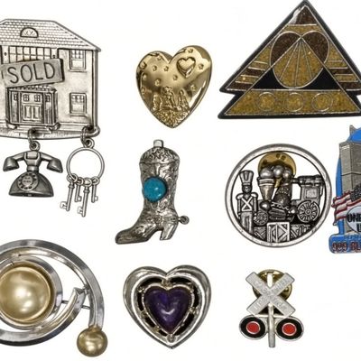 Sale Photo Thumbnail #295: Vintage Estate Brooch & Pin Lot