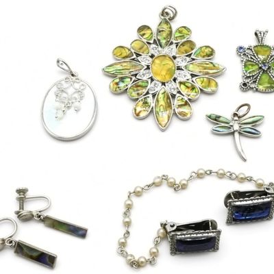 Sale Photo Thumbnail #60: 6 Piece Vintage Jewelry