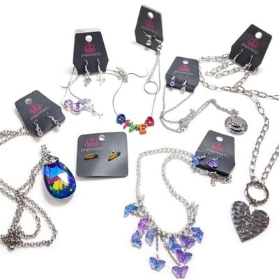 Sale Photo Thumbnail #115: Paparazzi Silver-Tone Rhinestone Jewelry Lot, 7pc
