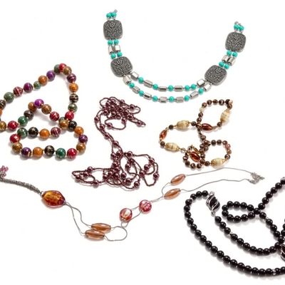 Sale Photo Thumbnail #158: Beaded Necklace Lot, 6 Pieces Mixed Tones