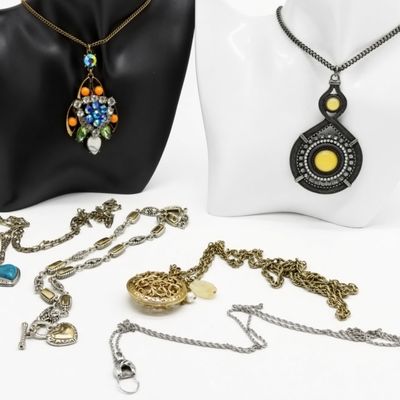 Sale Photo Thumbnail #69: Retro Statement Pendants & Lockets