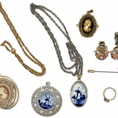 Sale Photo Thumbnail #328: Vintage & Antique Costume Jewelry Lot 7 Pieces