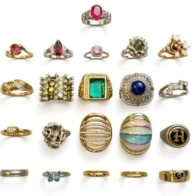 Sale Photo Thumbnail #32: Lot of 21 Vintage Estate Rings