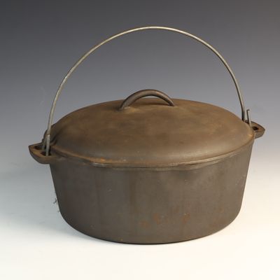 Sale Photo Thumbnail #19: Birmingham Stove and Range Century Series No. 10 Cast Iron Dutch Oven
