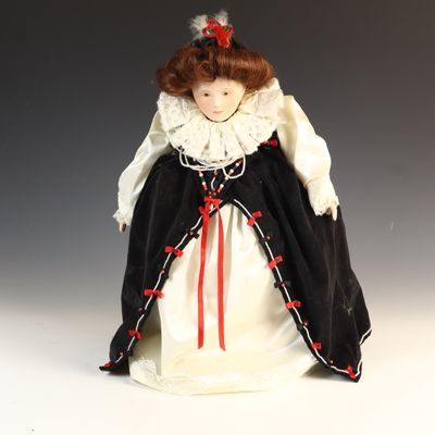 Sale Photo Thumbnail #160: Franklin Heirloom Porcelain Doll Queen Elizabeth I Queens of England Series