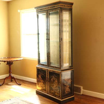 Sale Photo Thumbnail #103: Drexel Heritage Et Cetera Collection Chinoiserie Display Cabinet