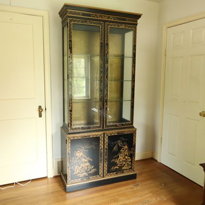 Sale Photo Thumbnail #104: Drexel Heritage Et Ce Collection Chinoiserie Display Cabinet