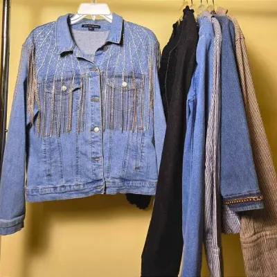 Pending
Women’s Denim Jackets: Boston Proper, Rafaella & More: Size L/12
