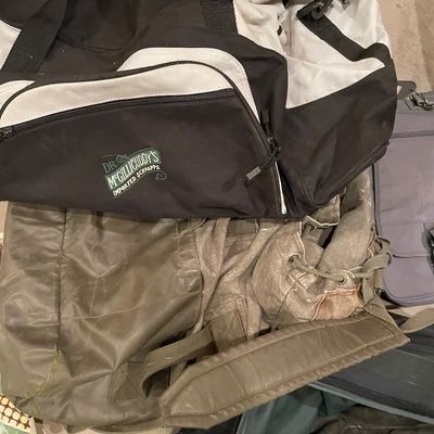Sale Photo Thumbnail #604: Duffle bags
