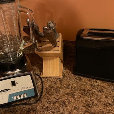 Sale Photo Thumbnail #310: Small appliances