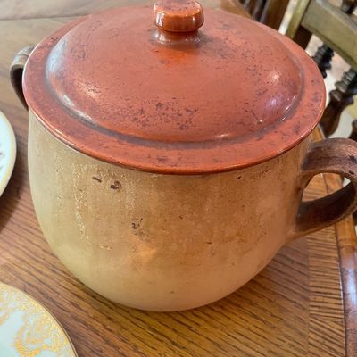 Sale Photo Thumbnail #96: Red Wing pot with plates