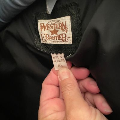 Sale Photo Thumbnail #272: Includes hangers