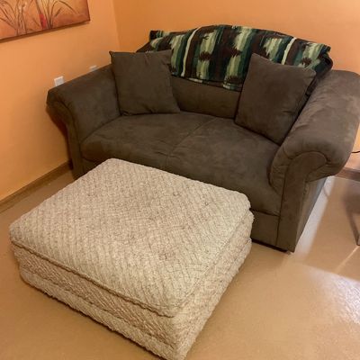Sale Photo Thumbnail #370: Furniture