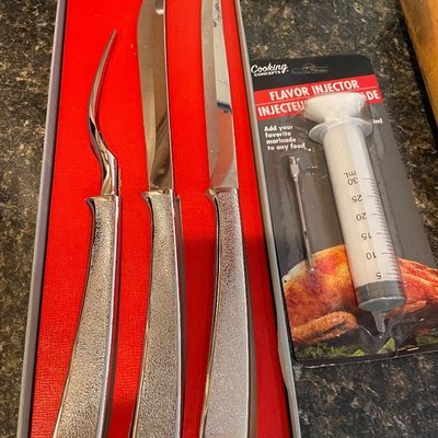 Sale Photo Thumbnail #40: Kitchen knives and more