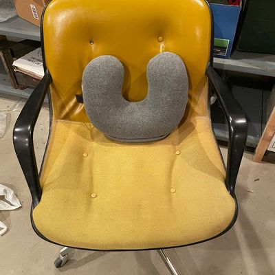 Sale Photo Thumbnail #660: Office chair and neck pillow