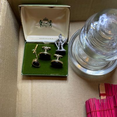 Sale Photo Thumbnail #750: Misc items