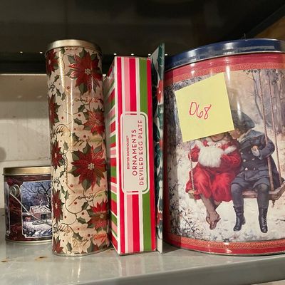 Sale Photo Thumbnail #556: Christmas items
