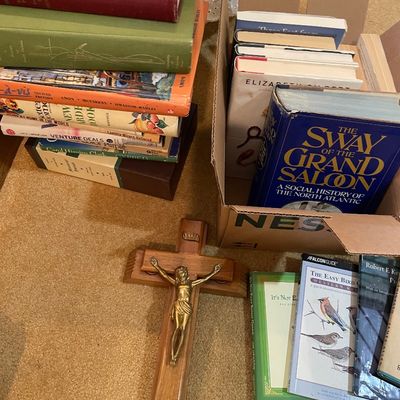 Sale Photo Thumbnail #325: Books
