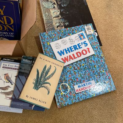 Sale Photo Thumbnail #324: Books