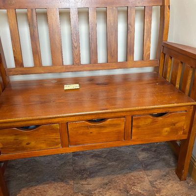 Sale Photo Thumbnail #4: Has 3 drawers