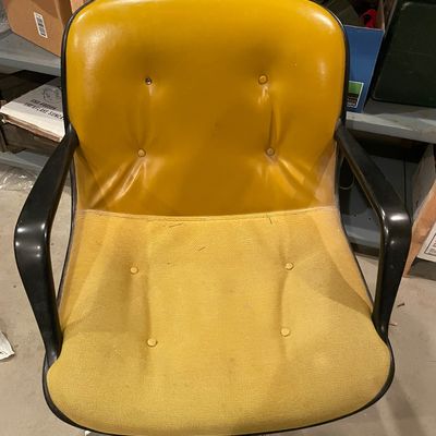 Sale Photo Thumbnail #661: Office chair and neck pillow