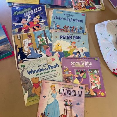 Sale Photo Thumbnail #766: Albums mostly kids