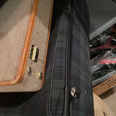Sale Photo Thumbnail #640: Tweed one doesn’t latch shut
Plaid has some wear