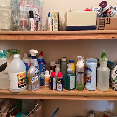 Sale Photo Thumbnail #211: Large lot of cleaning supplies and bulbs
