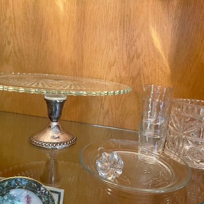 Sale Photo Thumbnail #59: Clear glass