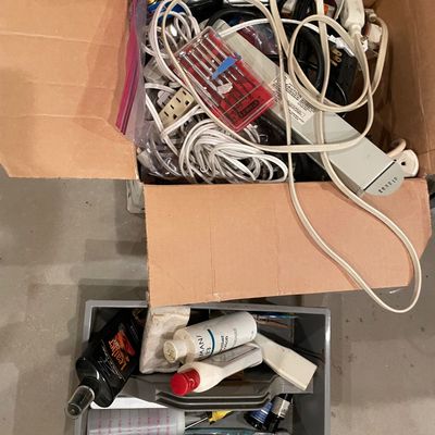 Sale Photo Thumbnail #665: Cords and handy man items