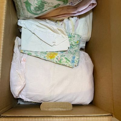 Sale Photo Thumbnail #770: Bed sheets