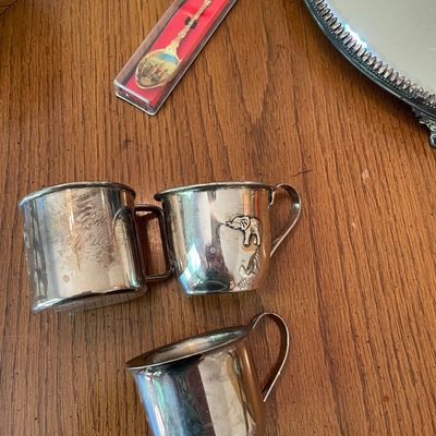 Sale Photo Thumbnail #149: Glass serving