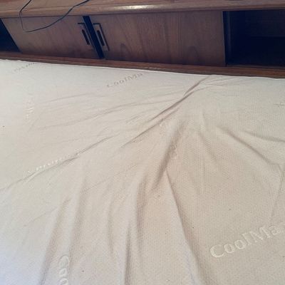 Sale Photo Thumbnail #321: King bed with headboard