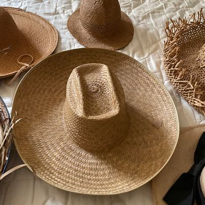 Sale Photo Thumbnail #720: Straw hats