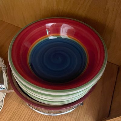 Sale Photo Thumbnail #85: Kitchen items