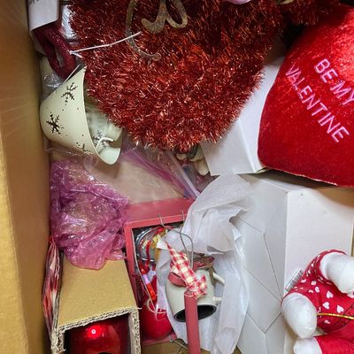 Sale Photo Thumbnail #708: Valentine’s Day decor