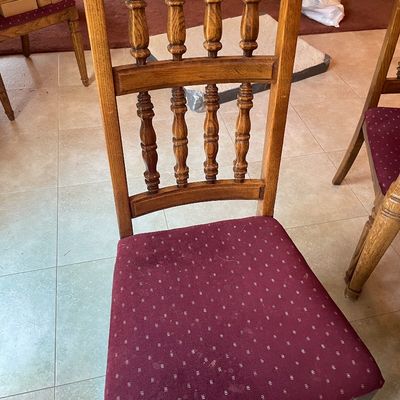 Sale Photo Thumbnail #103: Does have 2 leafs 
2 armchairs and 4 side chairs
