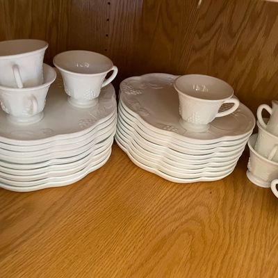 Sale Photo Thumbnail #133: Snack plates