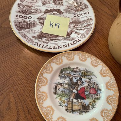 Sale Photo Thumbnail #100: Red Wing pot with plates