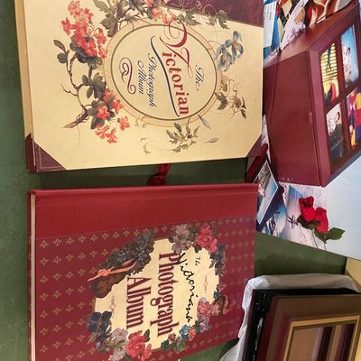 Sale Photo Thumbnail #693: Photo albums